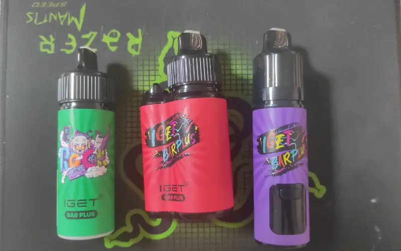 Diagram showing the dangers of improperly charging a disposable vape